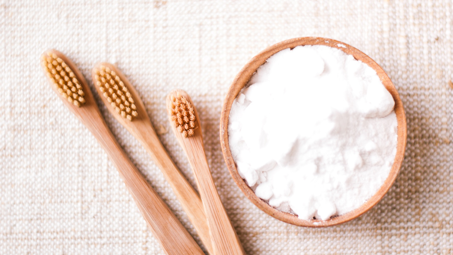 Tẩy trắng răng bằng baking soda có tác dụng không